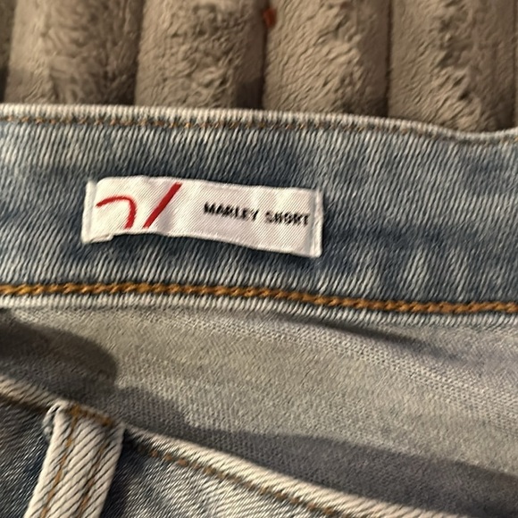 Vigoss Marley Mid Rise Jean Shorts Size 20W NWT - Picture 3 of 9